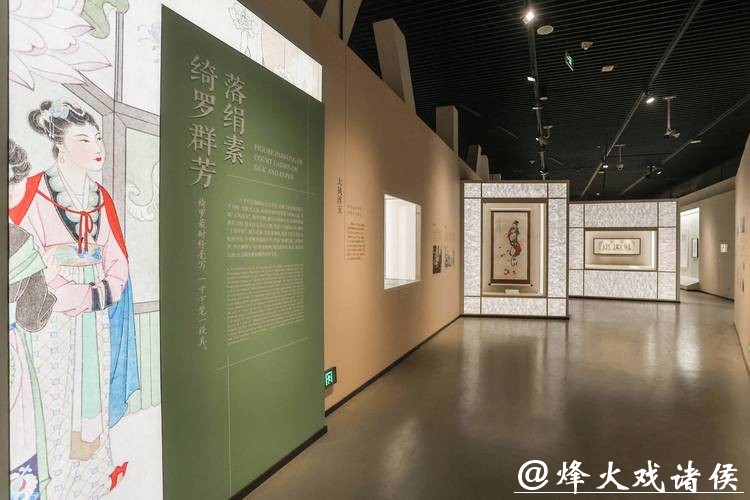 成都博物馆藏赵蕴玉书画展开幕 尽显“诗书画三绝”之韵 成都博物馆藏赵蕴玉书画展开幕 尽显“诗书画三绝”之韵