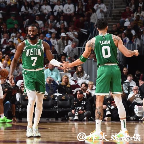 布朗18分塔图姆16+10 凯尔特人大胜76人50分 布朗18分塔图姆16+10 凯尔特人大胜76人50分