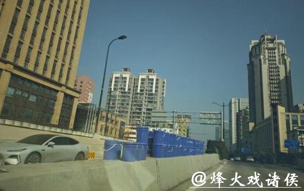 四平路地道“水帘洞”没了,“颠簸路”还在!市民呼吁:施工方能更“用心” 四平路地道“水帘洞”没了,“颠簸路”还在!市民呼吁:施工方能更“用心”